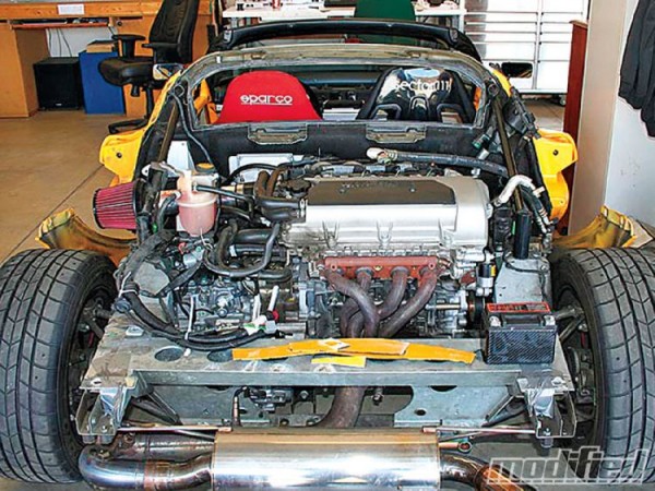 modp_1002_04_o+lotus_elise_alternative_project_car+rear_engine.jpg