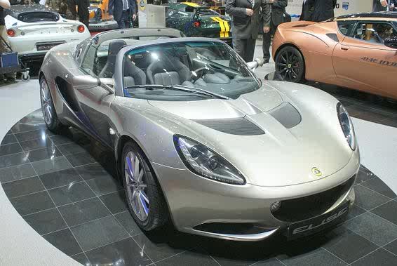 2271828385-geneva-2010-2011-lotus-elise.jpg