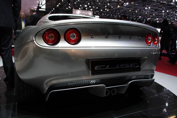 10-2011-lotus-elise-live.jpg