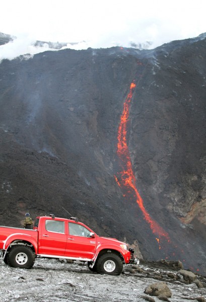 500x_toyota_hilux_volcano_06.jpg