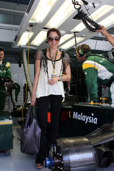 F1-001.jpg