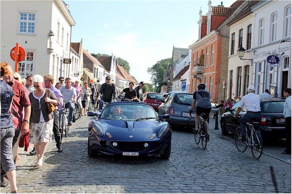 Door het centrum van Damme