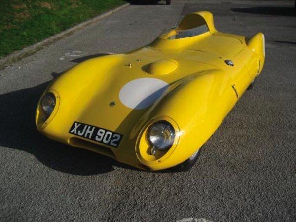 Graham_Hills_1956_Lotus_XI.jpg
