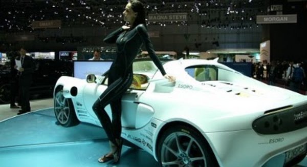 Rinspeed+Squba-girl+02.jpg