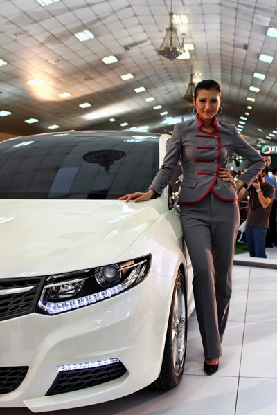 Proton at KLIM2010 - Nice Lady's 2.jpg