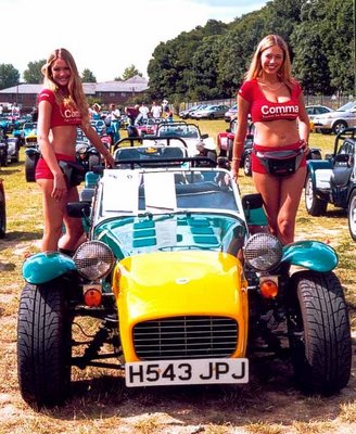 comma_girls_2.jpg