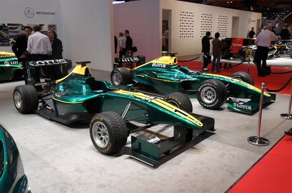 lotus rocks autosport international 2011-gp2-gp3.jpg
