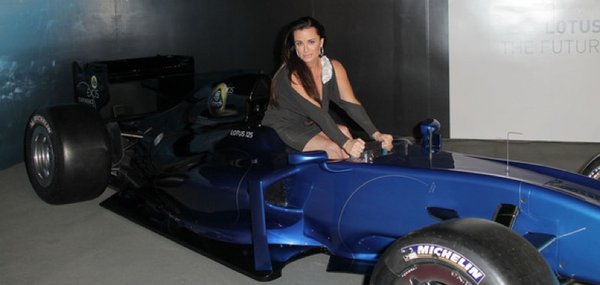 Kyle+Richards+Lotus+Cars+Launch+Event+Arrivals+ZhuneSgM_Hyl-1.jpg