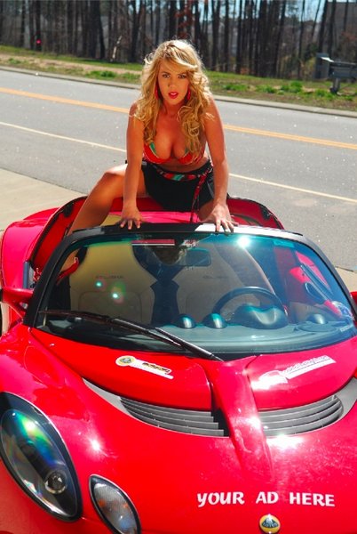 nikki-lotus-elise-in.JPG
