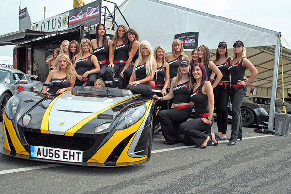 DTM_Brands_Hatch_Koni_Girls_-_Lotus_on_Track_Elise_Trophy.jpg