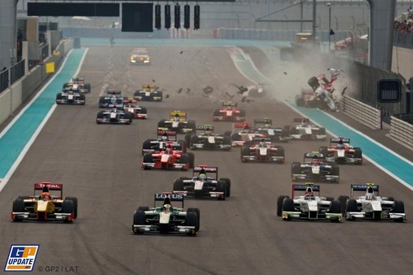 GP2 Abu Dhabi race one-start.jpg