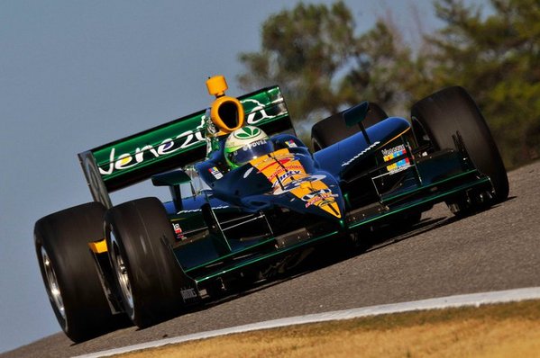 KV-RACING LOTUS eerste testen 2011.jpg