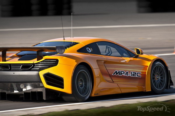 2012-mclaren-mp4-12c-gt3--4_800x0w.jpg