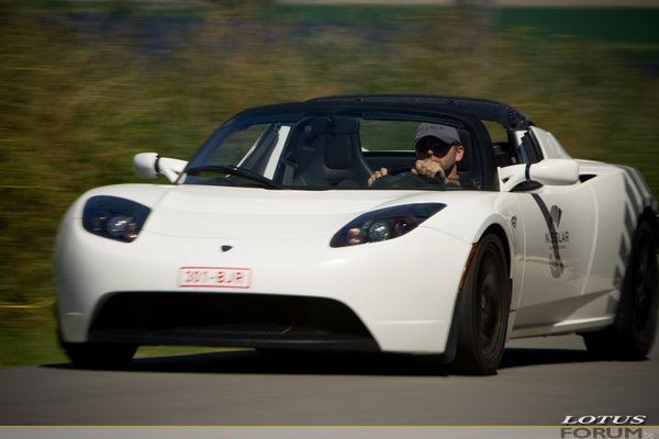 sized_YLD 2011-2198.jpg