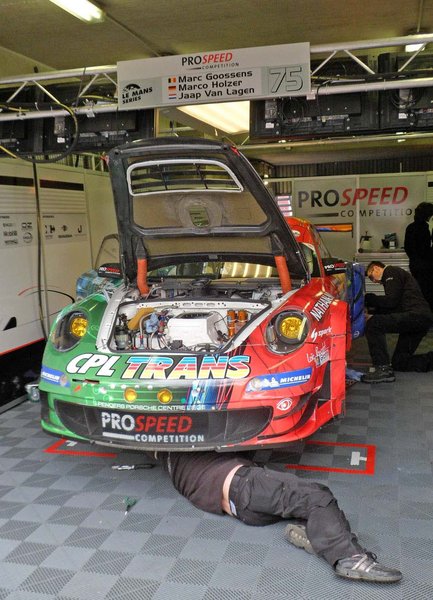 Porsche.jpg