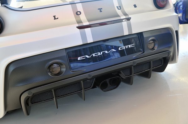 20-lotus-evora-gte-road-car-concept-1.jpg