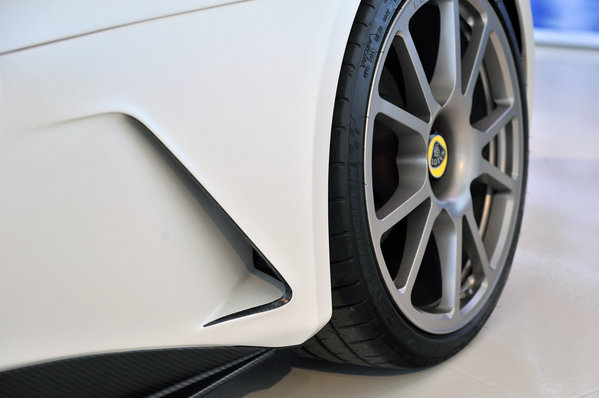 16-lotus-evora-gte-road-car-concept-1.jpg