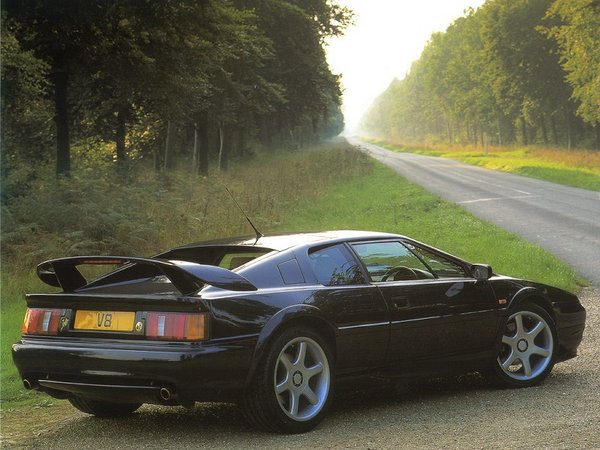 Lotus_Esprit_V8_Black_-_800x600-ucc.jpg