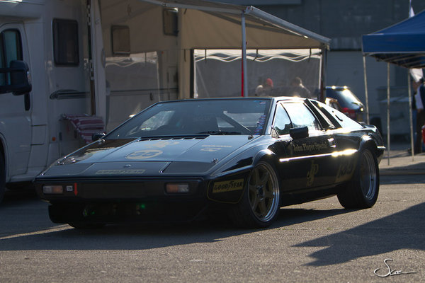 Lotus Esprit S1 a.jpg