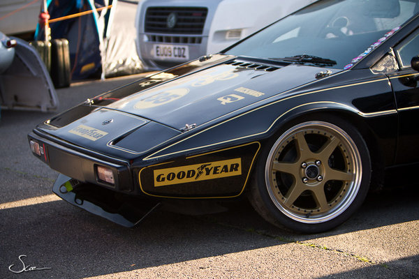 Lotus Esprit S1 c.jpg