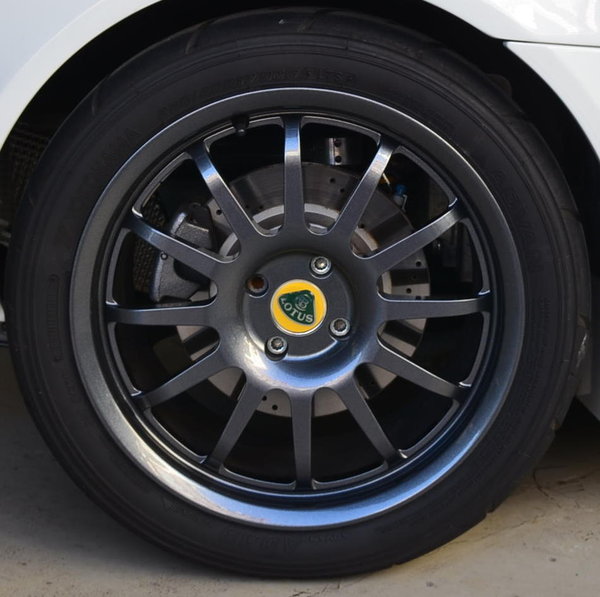 Lotus Exige S RGB - Aspen White - extra velg RA.jpg