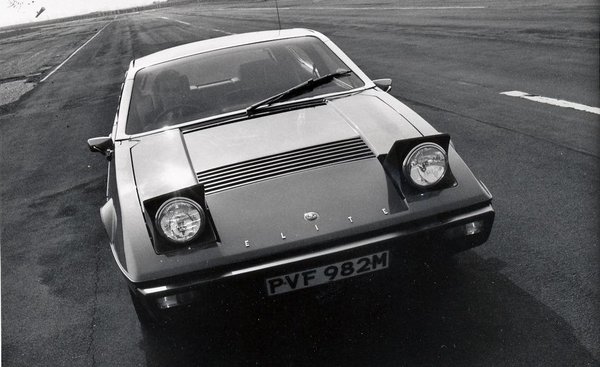 1974ndash1982-lotus-elite-photo-365626-s-986x603.jpg