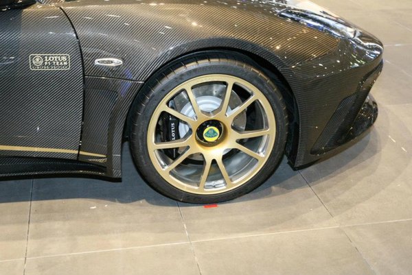 Lotus Evora GTE F1 Team Limited Edition 3.jpg