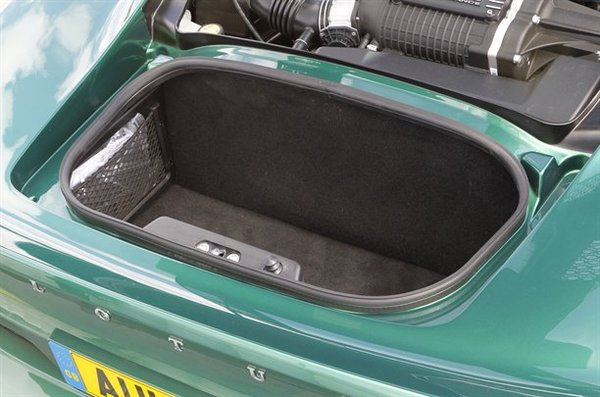 Lotus-Exige-2441212426182981600x1060.jpg