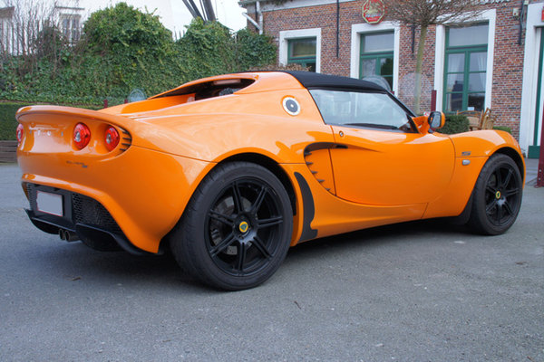 lotus1j.jpg