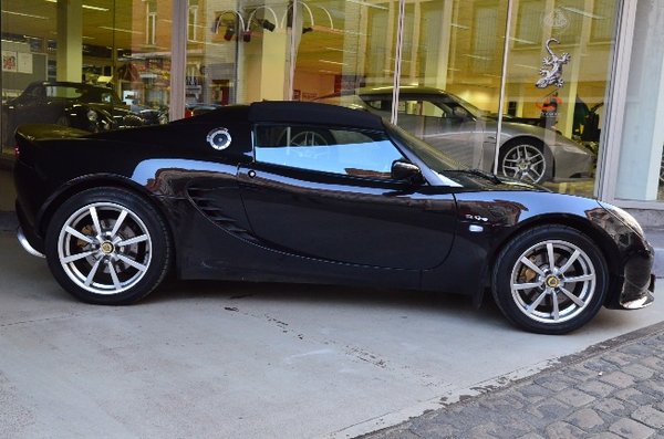 Herschaalde kopie van Lotus Elise Mk2 111R - 13 05 2004 - Starlight Black 001.jpg