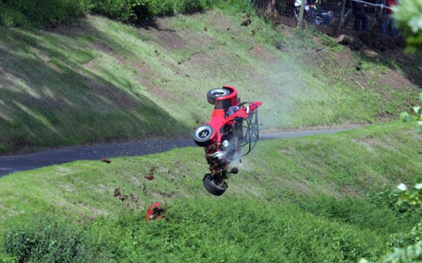 CAR2[1].jpg