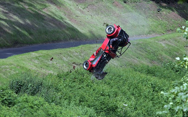 CAR0[1].jpg