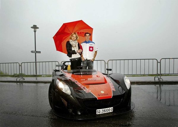 Nadine-Strittmatter-Neel-Jani-Arosa-Classic-Car.jpg