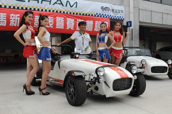 caterham_7_r500_test_ride-01.jpg