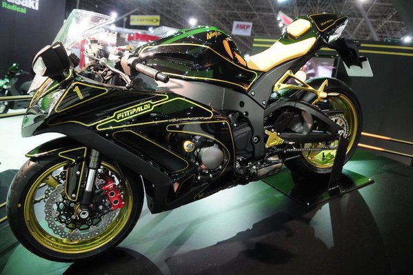 Kawasaki Fittipaldi World Champion Edition 02.jpg