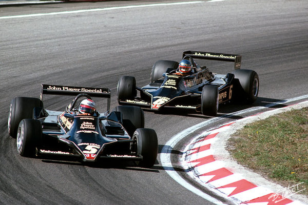 1978 - Dutch GP Zandvoort - Ronnie Peterson (2th) follows team mate Mario Andretti (1st).jpg