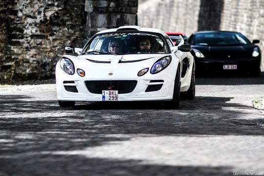 lotus2-1.JPG