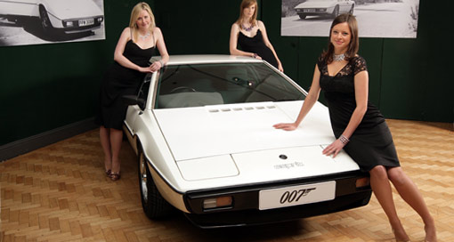 James-Bond-Lotus-Flash.jpg