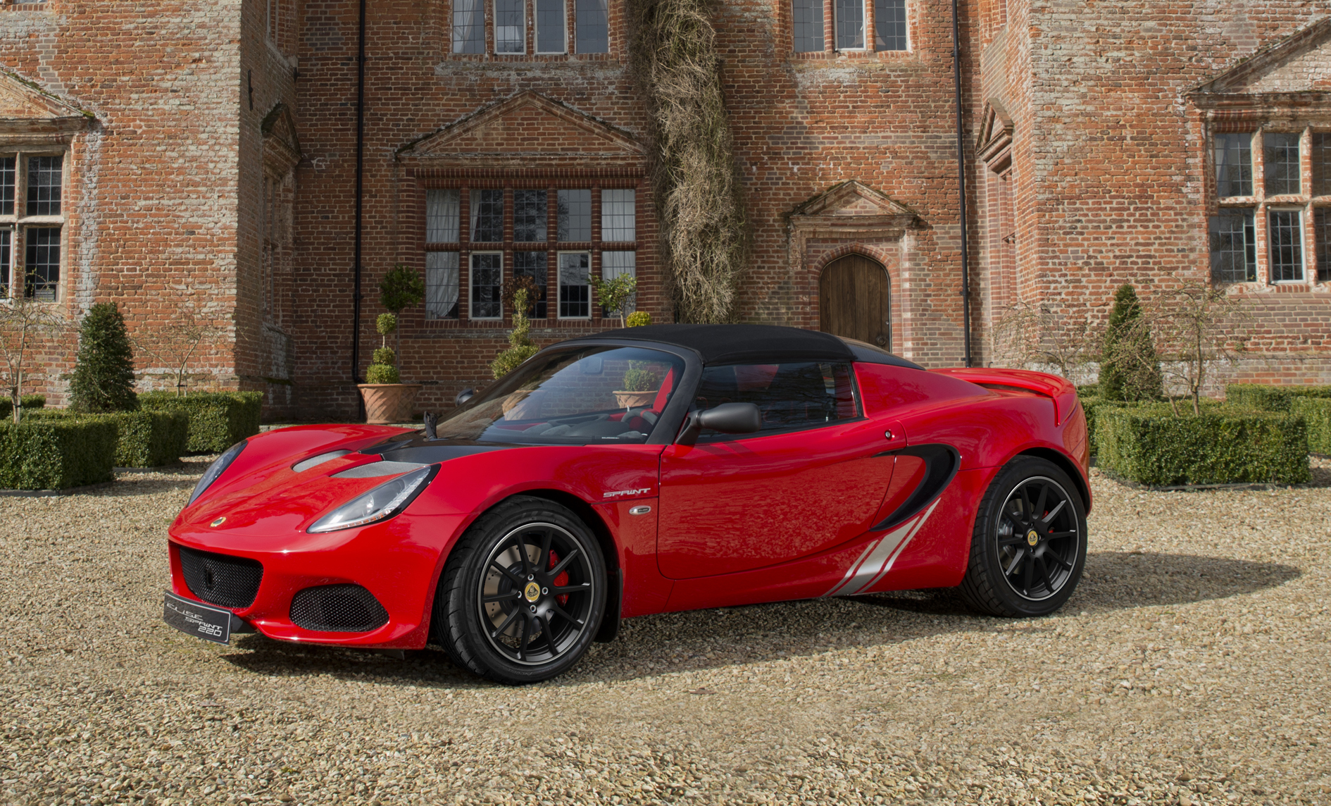 Lotus Elise Sprint 220 Front 3Qtrs Med Res (2).jpg