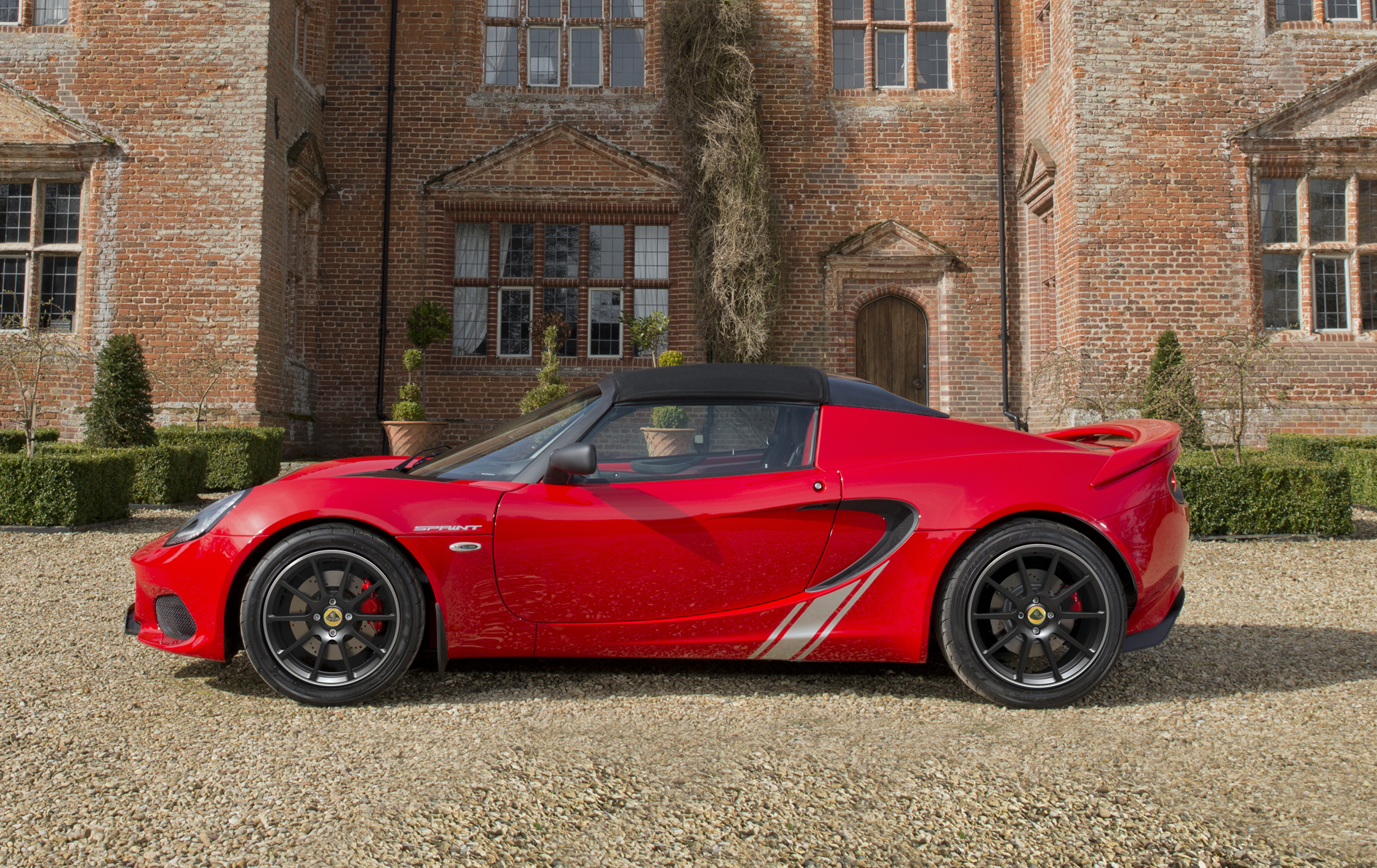 Lotus Elise Sprint 220 Side Med Res (4).jpg