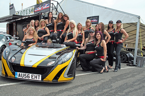 Brands_Hatch_Koni_Girls_1.jpg