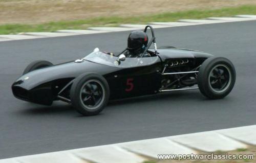 show-postwarcar.jpg
