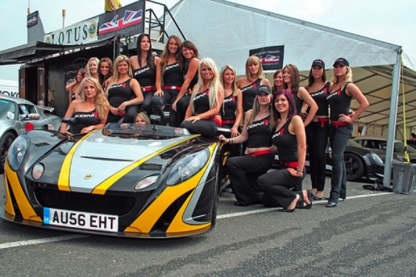 Brands_Hatch_Koni_Girls_1.jpg