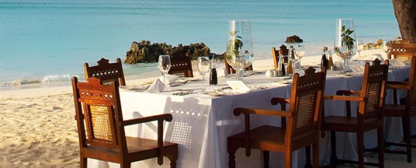 w_diner_at_beach.jpg