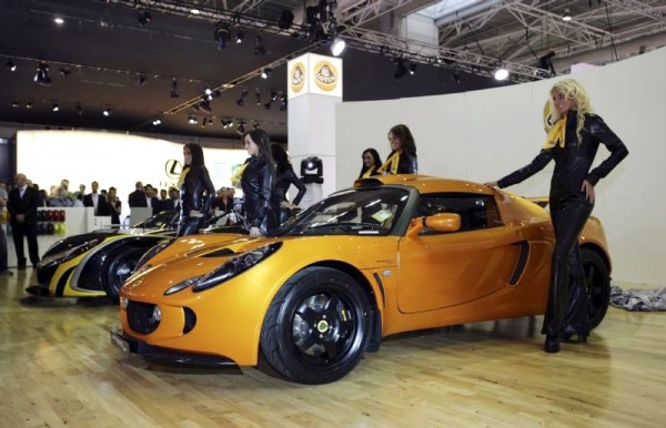 motor-show-babes-4-big.jpg