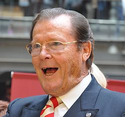 Roger_Moore-2009.jpg