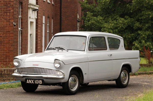 1964-Ford-Anglia (Large).jpg