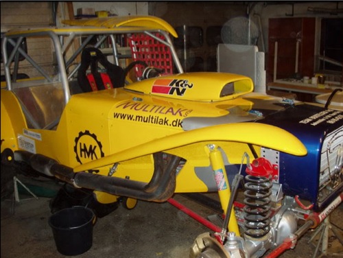 Bo Ibsen's Foff Caterham Seven in garage.jpg