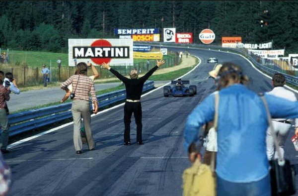 1972 - Emerson Fittipaldi - Victory in Austria - Lotus-Cosworth 72D.jpg