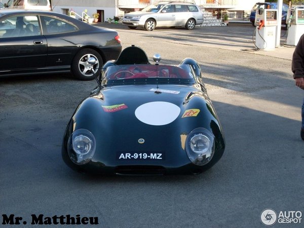 AR919MZ.W11.001.jpg